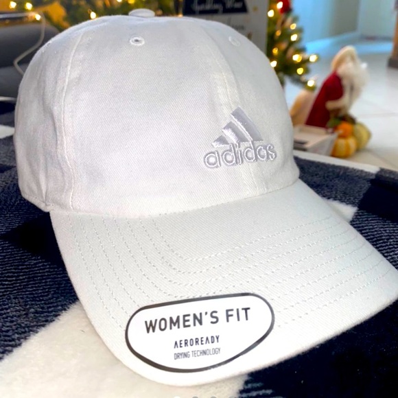 Adidas Hat ✨ - Picture 1 of 3